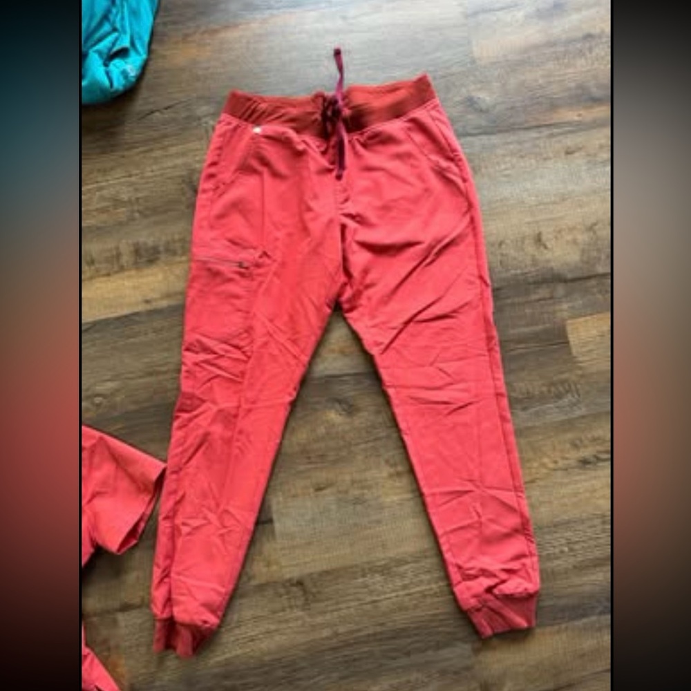 Clay Figs scrub pants